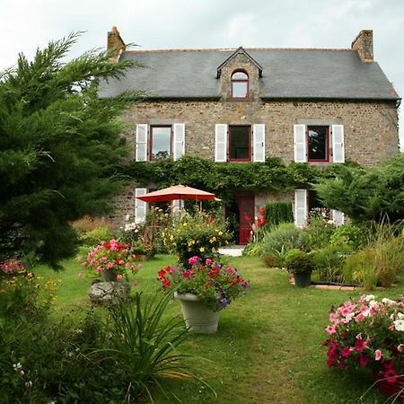 Chambres d'Hôtes de la Barrerie Dingé Exterior foto